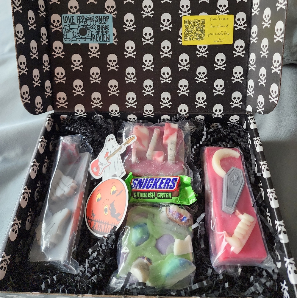 Perfectly Soy Candles Halloween Wax Melt Box with extra haunted graveyard